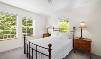 285 WALDORF Pl, Astoria, OR 97103