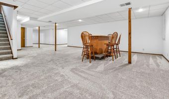N9168 Cherry Meadow Dr, Appleton, WI 54915