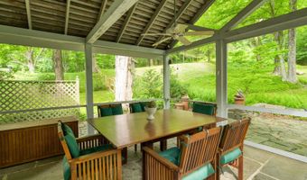 80 W Main St, Chester, CT 06412