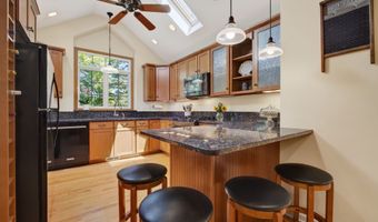 8 Liberty Rdg, Clinton, CT 06413