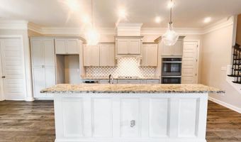 7919 Village Green Dr, Biloxi, MS 39532