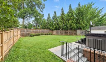 6005 ROOSEVELT St, Bethesda, MD 20817