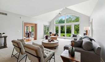 926 Phaeton Way, Auburn, IN 46706