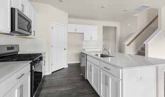 1055 QUEENSLAND Ln, Ayden, NC 28513