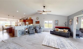 1987 Paradise Rd, Albert Lea, MN 56007