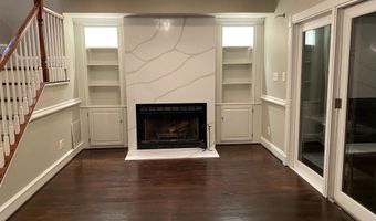 915 C St SE, Washington, DC 20003