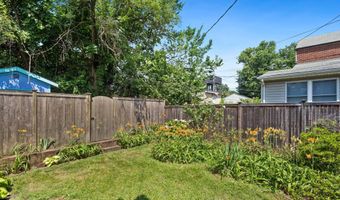 2146 S OAKLAND St S, Arlington, VA 22204