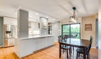 200 N PICKETT St 308, Alexandria, VA 22304