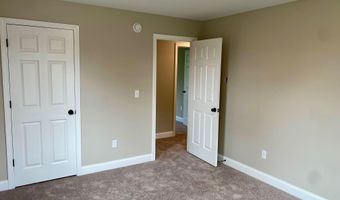 49 Woodbrey Ln, Standish, ME 04084
