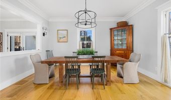 131 Eustis Ave, Newport, RI 02840