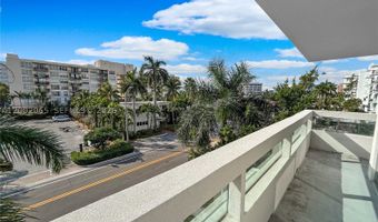 1025 92nd St 401, Bay Harbor Islands, FL 33154