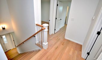 81 Club Dr, Berlin, CT 06037