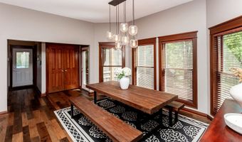 605 Oakwood Pl, Polk City, IA 50226