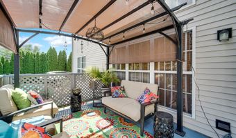 5 Lancaster Ct, Algonquin, IL 60102