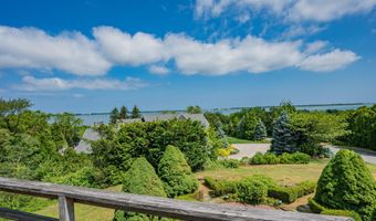 93 Harris Meadow Ln, Barnstable, MA 02630
