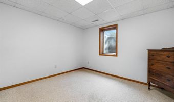 4700 Rural Oaks Dr SE, Alexandria, MN 56308