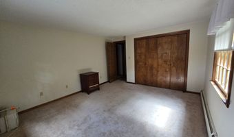 50 Woodhaven Dr, Burlington, CT 06013