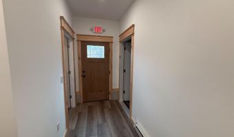 9 Hutchins St, Auburn, ME 04210