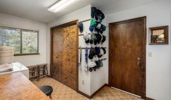 1045 Summit Lake Dr, Angwin, CA 94508