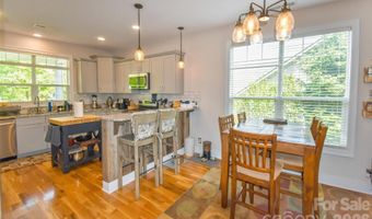 123 White Oak Road Ext, Arden, NC 28704