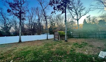 4816 DODSON Dr, Annandale, VA 22003