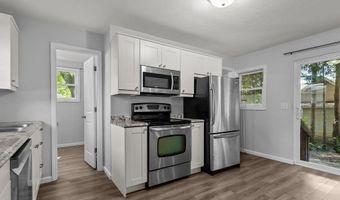 814 S MASON St, Appleton, WI 54914