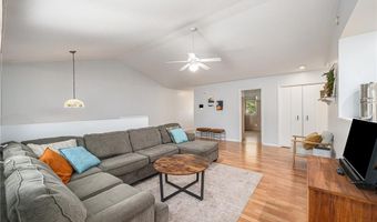 1105 Grove St, Baldwin City, KS 66006