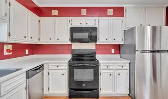 444 Kingswood Ct, Albany, GA 31707