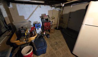 2949 Monroe St, Ashland, KY 41102