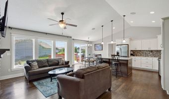2027 NW 24th St, Ankeny, IA 50023