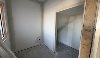 2220 Golfview Dr, Auburn, IN 46706