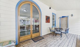 10730 W End Rd, Arcata, CA 95521