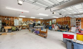 6120 NW 55th St, Bell, FL 32619