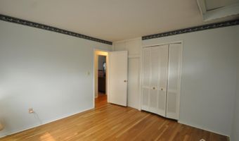 19 Clark Pl, Avenel, NJ 07001