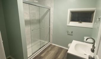 52 Irving St, Albany, NY 12202