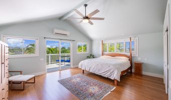 567 Kawailoa Rd D, Kailua, HI 96734