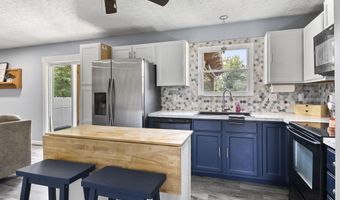 44 Ashton Dr, Ashville, OH 43103