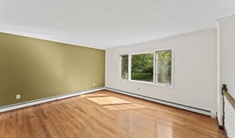 26 Harbor Ridge Rd, Danbury, CT 06811