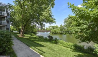 44152 NATALIE Ter 201, Ashburn, VA 20147