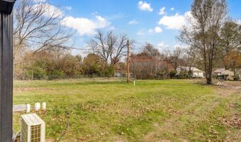 930 Porter Ave, Aurora, MO 65605