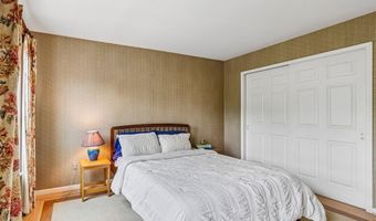 1044 GLENDEVON Dr, Ambler, PA 19002