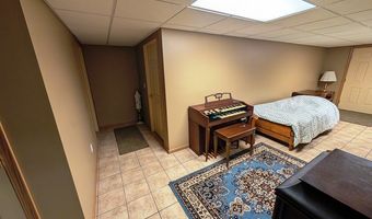 16 HIGHLAND Dr, Albion, PA 16401