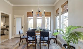 135 Calvin Dr, Wolfforth, TX 79382