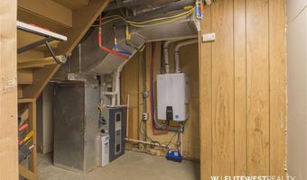 30 N Division St, Cowley, WY 82420