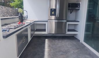 371 Lono Ave, Kahului, HI 96732