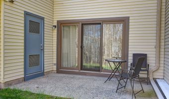 258 Grassmere Ct, Aberdeen, NJ 07747