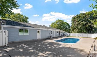 40 Murphy Dr, Cumberland, RI 02864