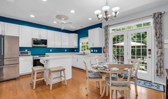 18 Foxmoor Ln, Bayville, NJ 08721