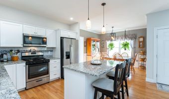 58 Granite Ln, Chester, NH 03036