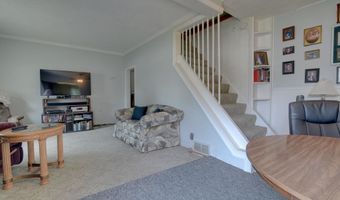 909 A Ave, Armstrong, IA 50514